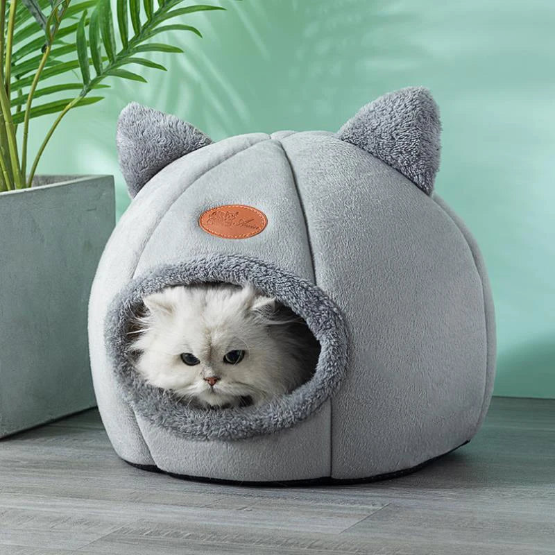 Cozy Winter Cat Bed for Deep Sleep & Comfort